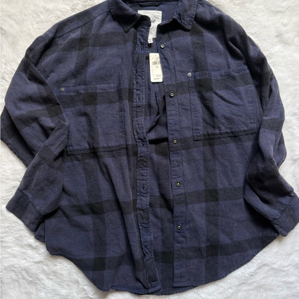 Aerie Navy and Black Checkered Casual Shirt
